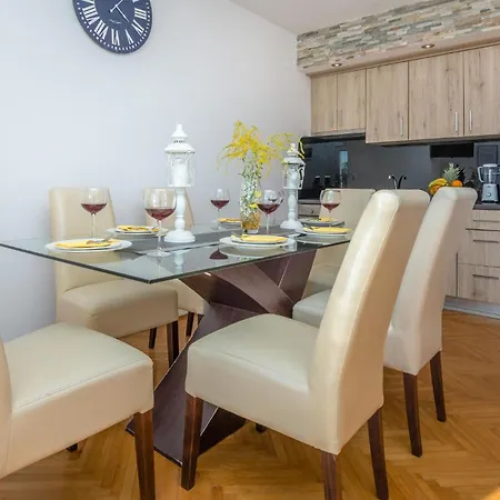 公寓 Beach Front Apartment In Vir With Wifi 维尔